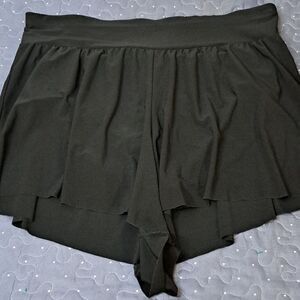 Aqua Green black shorts size  16W / 18W